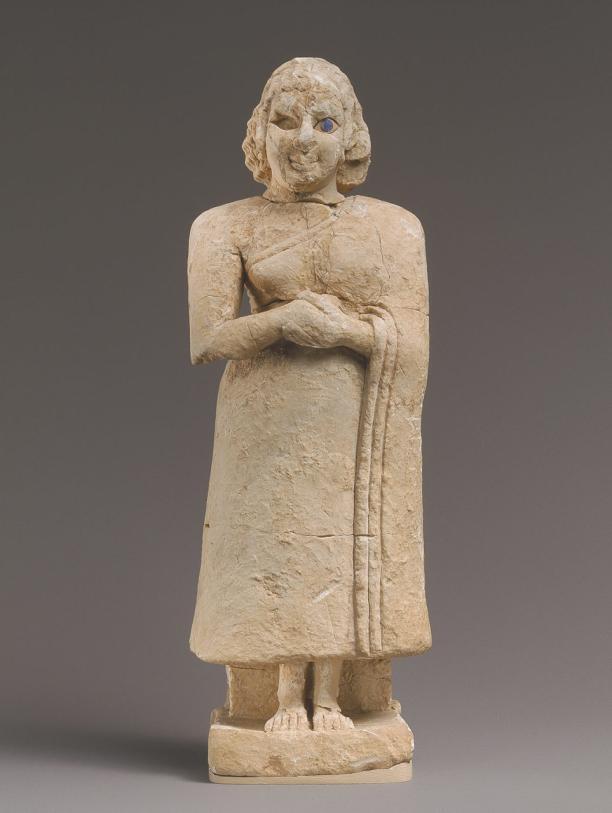 Standing female worshiper ca. 2600–2500 B.C. Sumerian woman, The Metropolitan Museum of Art, DP-15117-008. Bron: Wikimedia