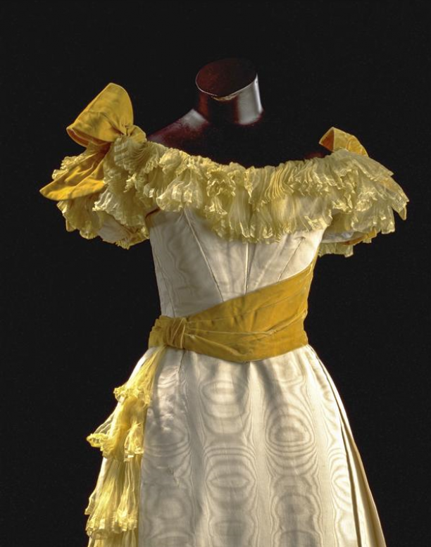 Afb. 1: Avondjapon, Van Dalsum Soeurs, circa 1894, coll. Kunstmuseum Den Haag
