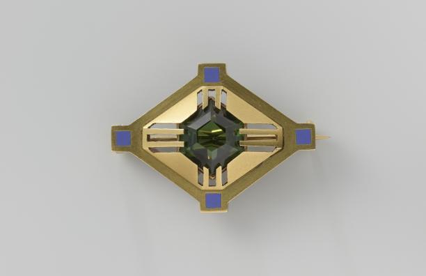 Bert Nienhuis (ontwerper), Broche, 1908-1911. Collectie Rijksmuseum (BK-1980-75)