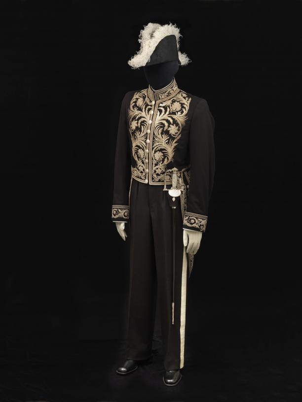 Gebr. Domhoff, circa 1910. Ambtskostuum van een consul-generaal. Foto: Stef Verstraaten. Collectie Paleis Het Loo