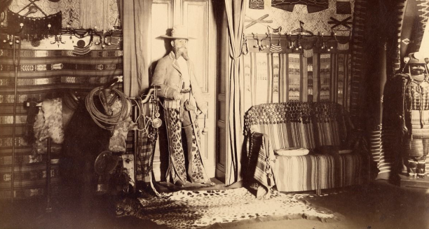 Wax figure of Wilhelm Joest and beaded waistbands, 1895. Estate of Wilhelm Joest/Kit Piehler.. Collectie Rautenstrauch-joest-museum