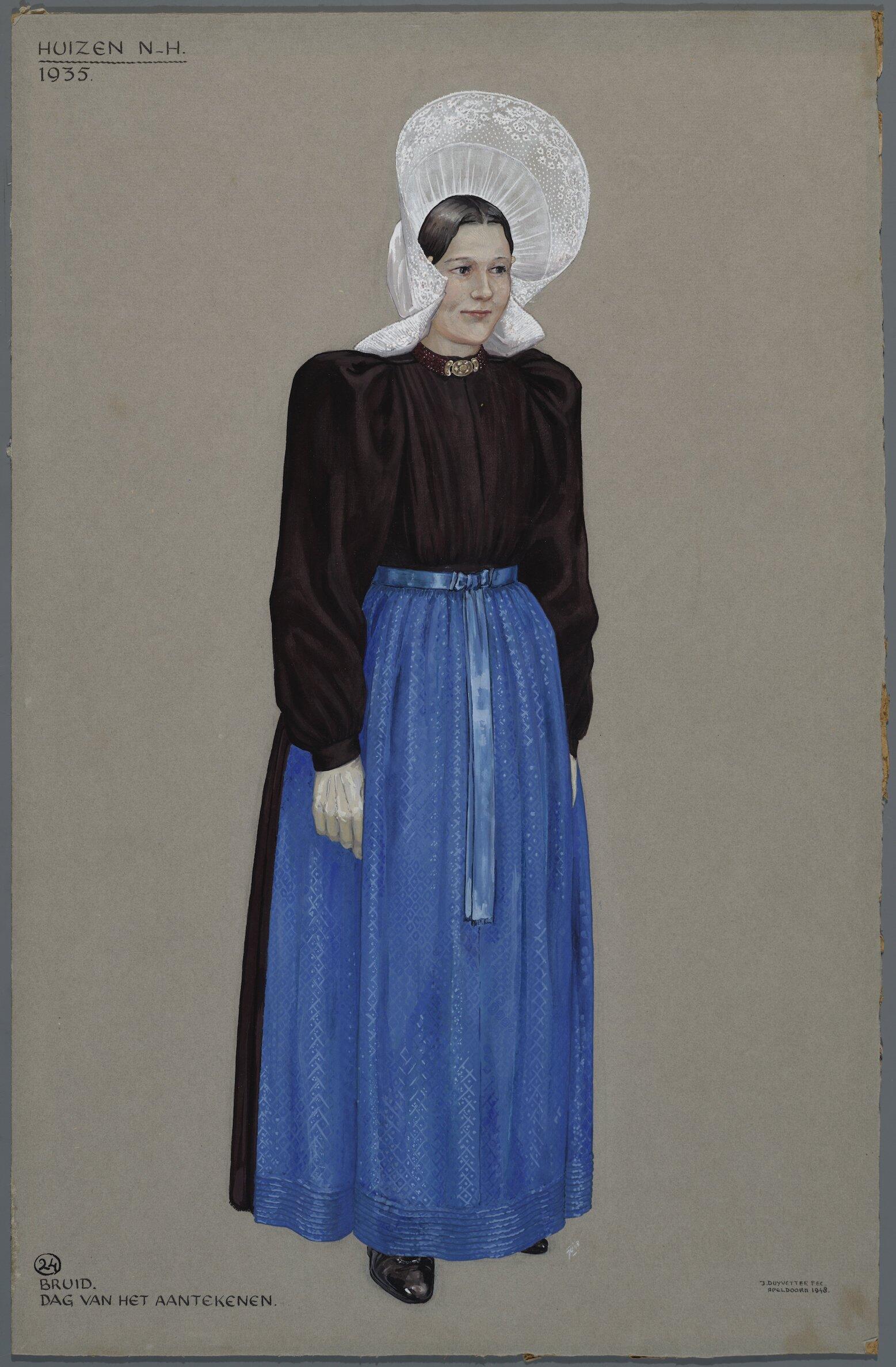 Bruid in ondertrouwkleding, circa 1935. Inv.nr. PR.19235, collectie Nederlands Openluchtmuseum Arnhem.