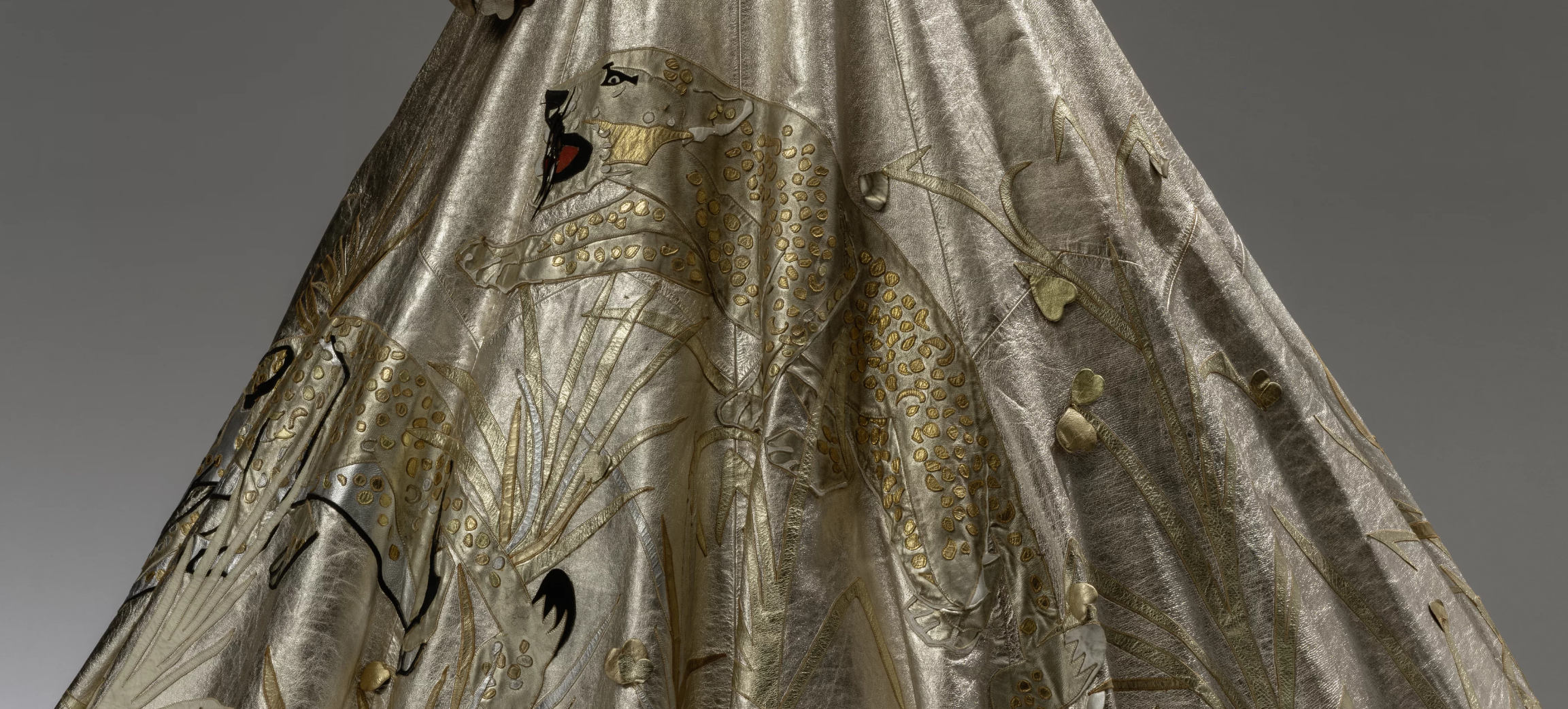 detailfoto van luipaardjurk