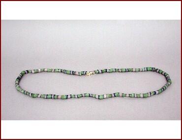 Glaskralenketting van de Asante