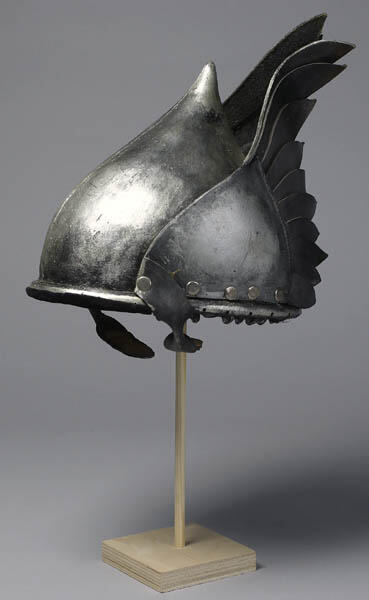Helm gedragen door Paul Esswood als Merkur-Spirit in Dido en Aeneas (Henry Purcell)