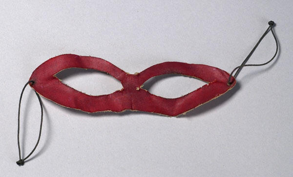 Oogmasker gedragen door Suze Brook als spaanse in het bal masque-nummer Ten Bate Van, uit de musical Foxtrot(Annie M.G. Schmidt)
