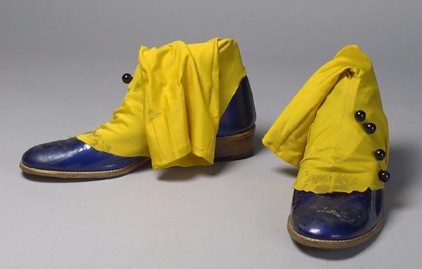 Lakschoenen gedragen in De Mythe uit de show van Freek de Jonge