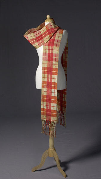 Shawl gedragen door Gertrud Leistikow
