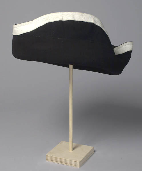 Hoed gedragen in De Driekante Steek (El Sombrero de tres Picos) (Manuel de Falla)