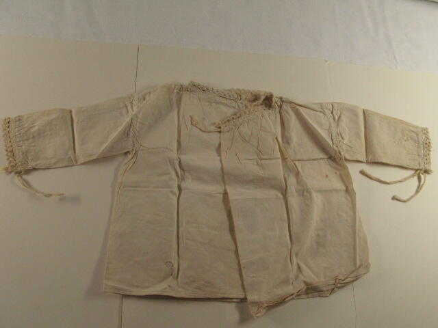 Vondelingenkleding: hemd