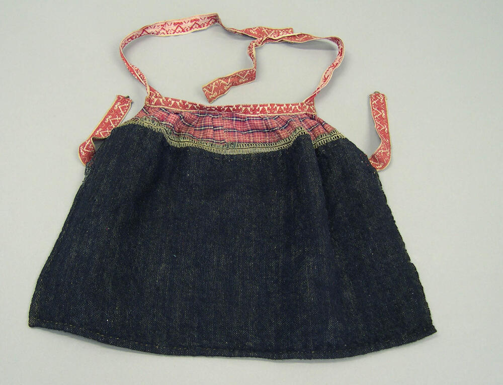 Schort (poppenkleding)