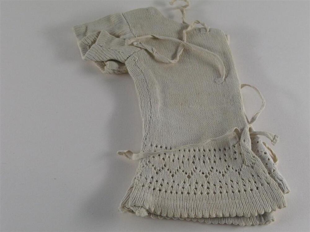 Vondelingenkleding: onderhemd