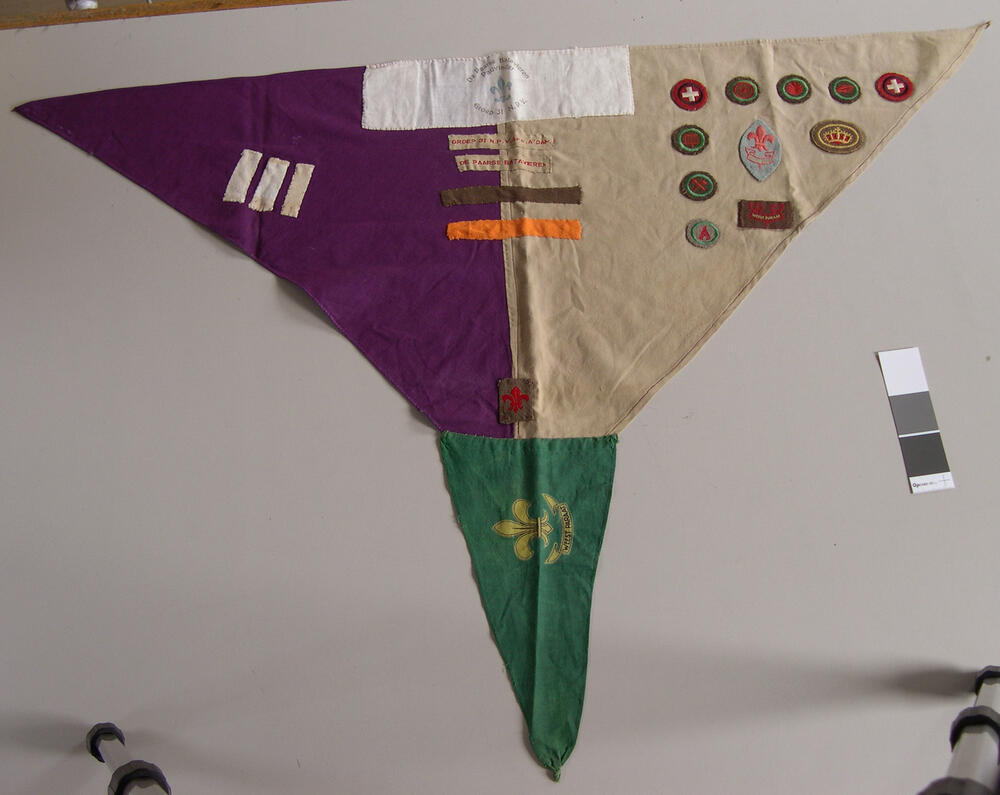 Halsdoek padvindersuniform "Paarse Batavieren"