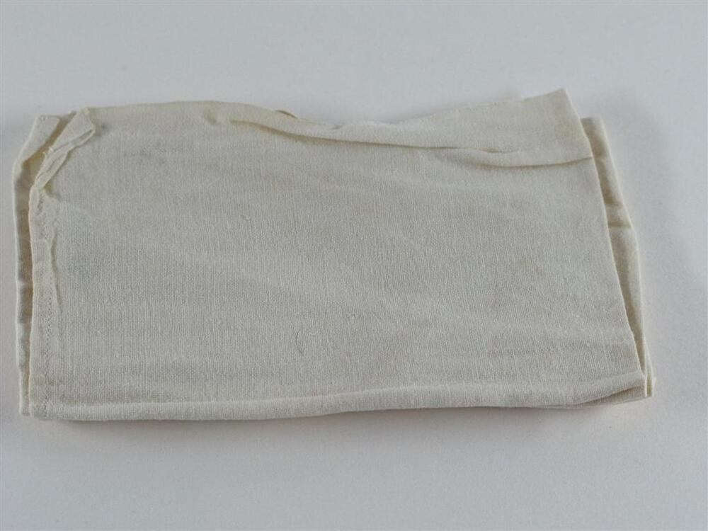 Spuugdoek (deel van vondelingenkleding)