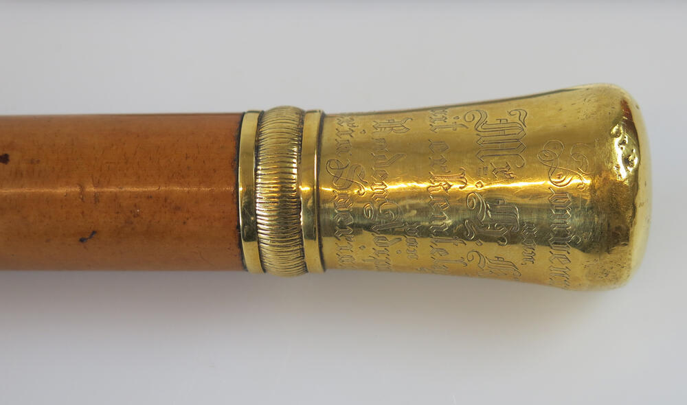 Wandelstok met gouden knop