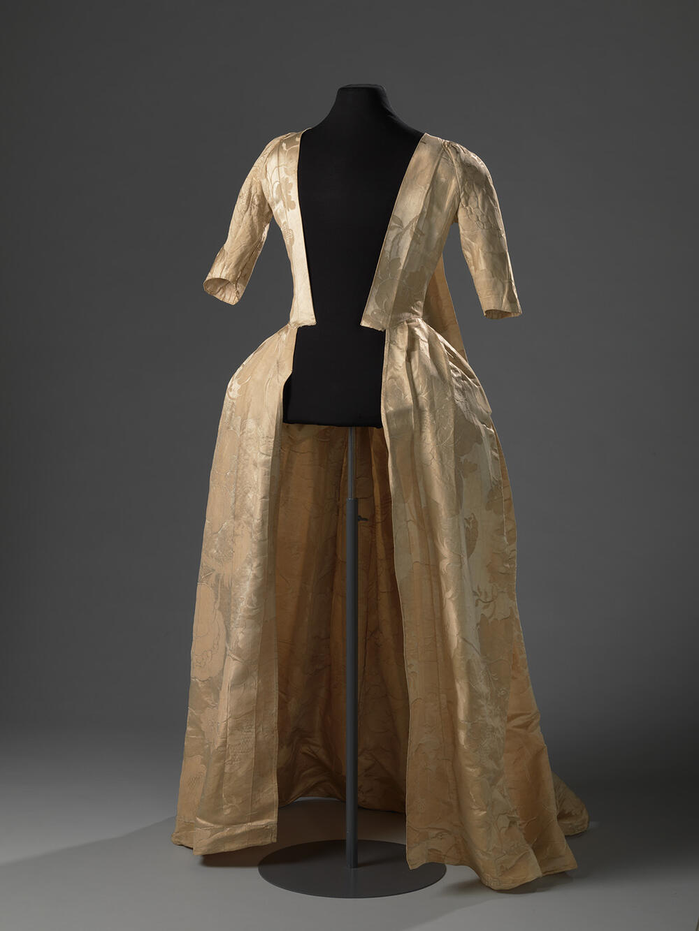 Robe à la Française (overjapon)