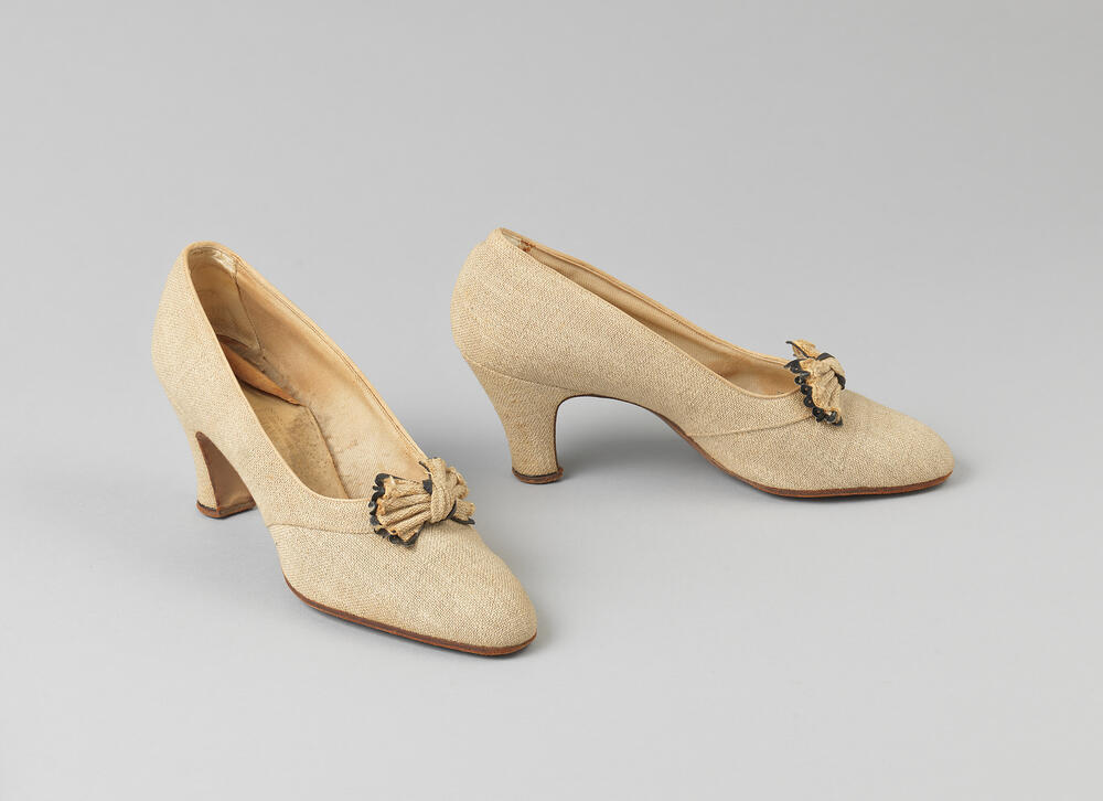 Paar damesschoenen