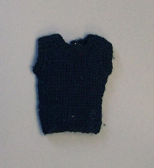 Twee vestjes (van Barbiepop)