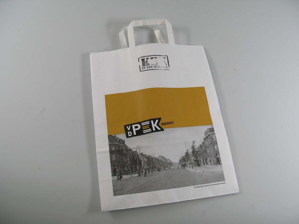 Papieren tasje 'V/D PEK WERKT'
