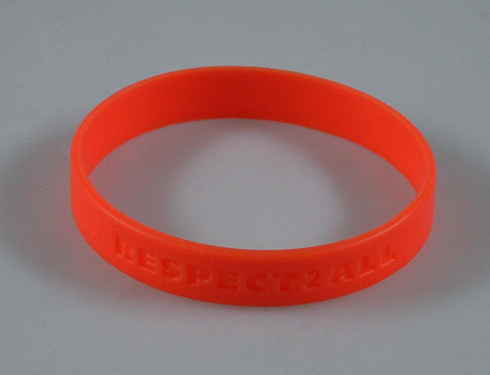 Oranje polsbandje met opdruk RESPECT2ALL