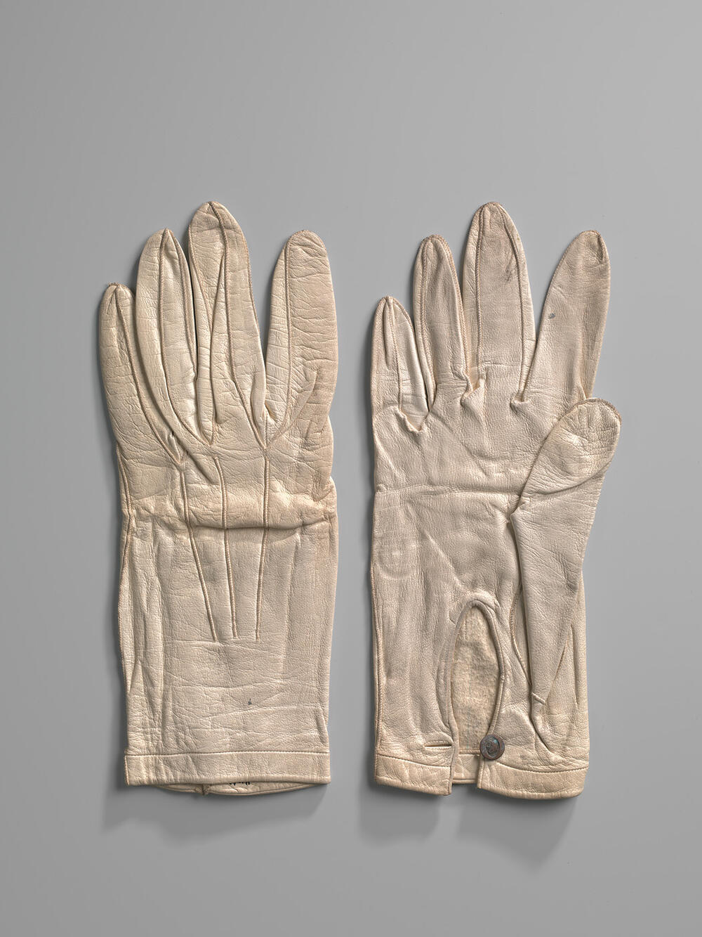 Paar glacé handschoenen