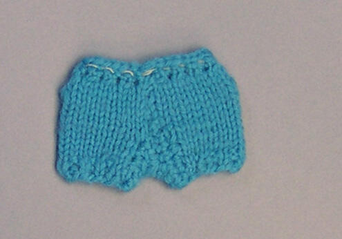 Korte broek (van Barbiepop)