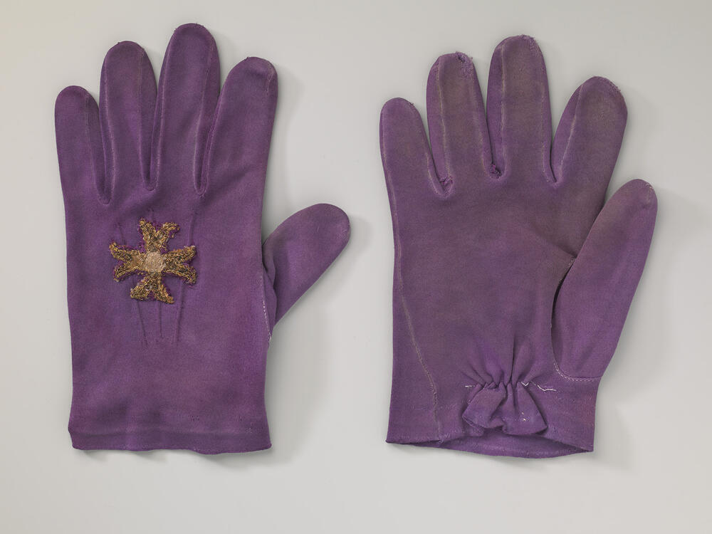 Sinterklaaspak, paar handschoenen