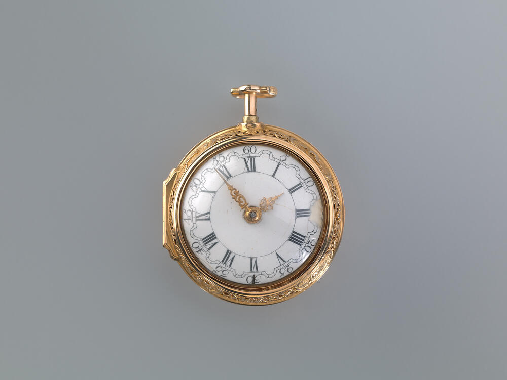 Zakhorloge met buitenkast versierd met een allegorische voorstelling van ‘de Overvloed’