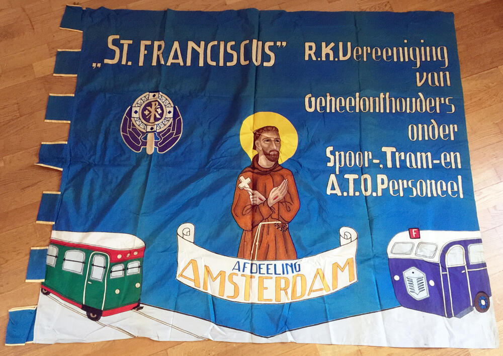 Vaandel van de R.K. Vereniging Franciscus, vereniging van geheelonthouders van spoor-, tram- en A.T…