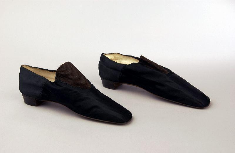 Paar lage schoenen