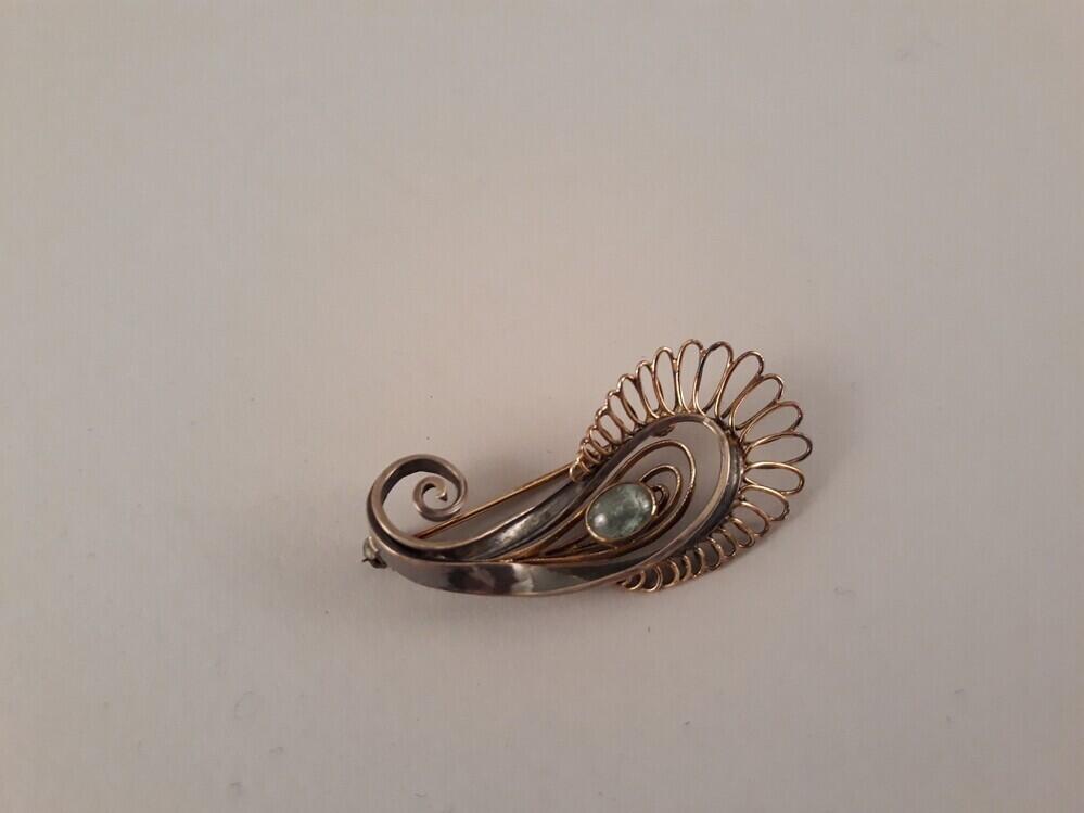 Broche