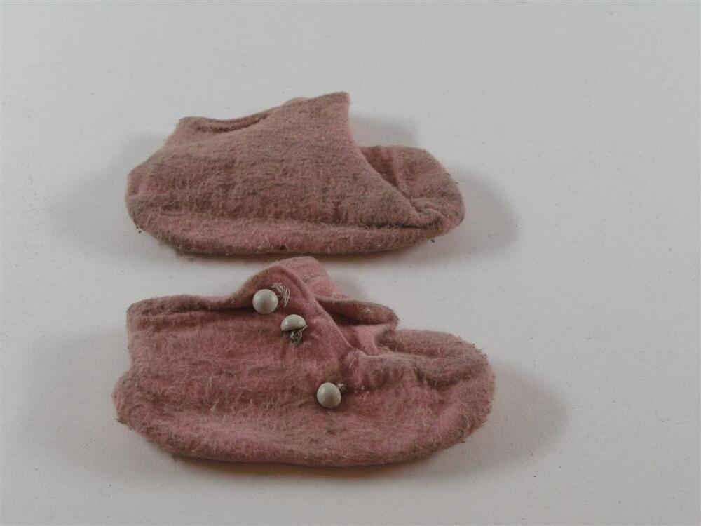 Vondelingenkleding: slofjes (rose)