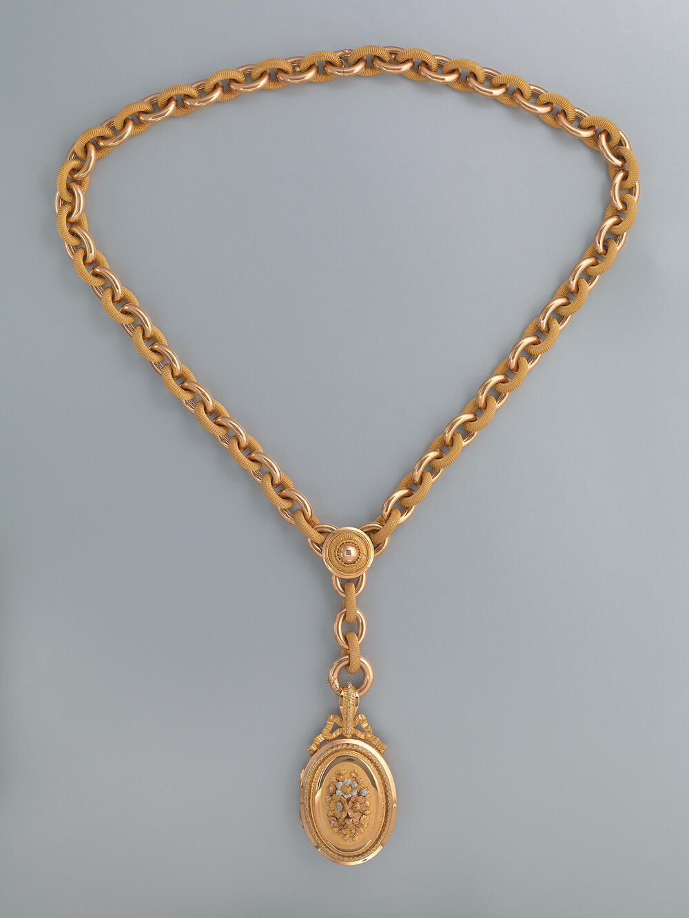 Schakelketting met een portretmedaillon