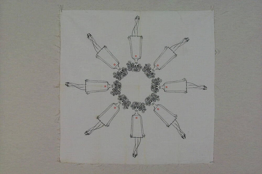Zakdoek in ecru, zwart en rood