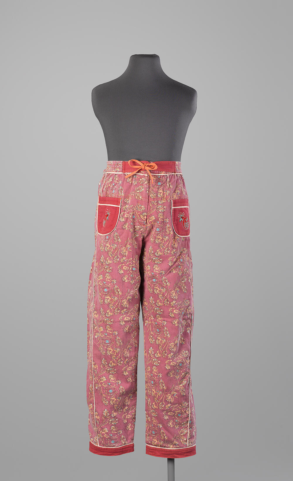 Getuigenissenproject, Yasmine Kho, broek