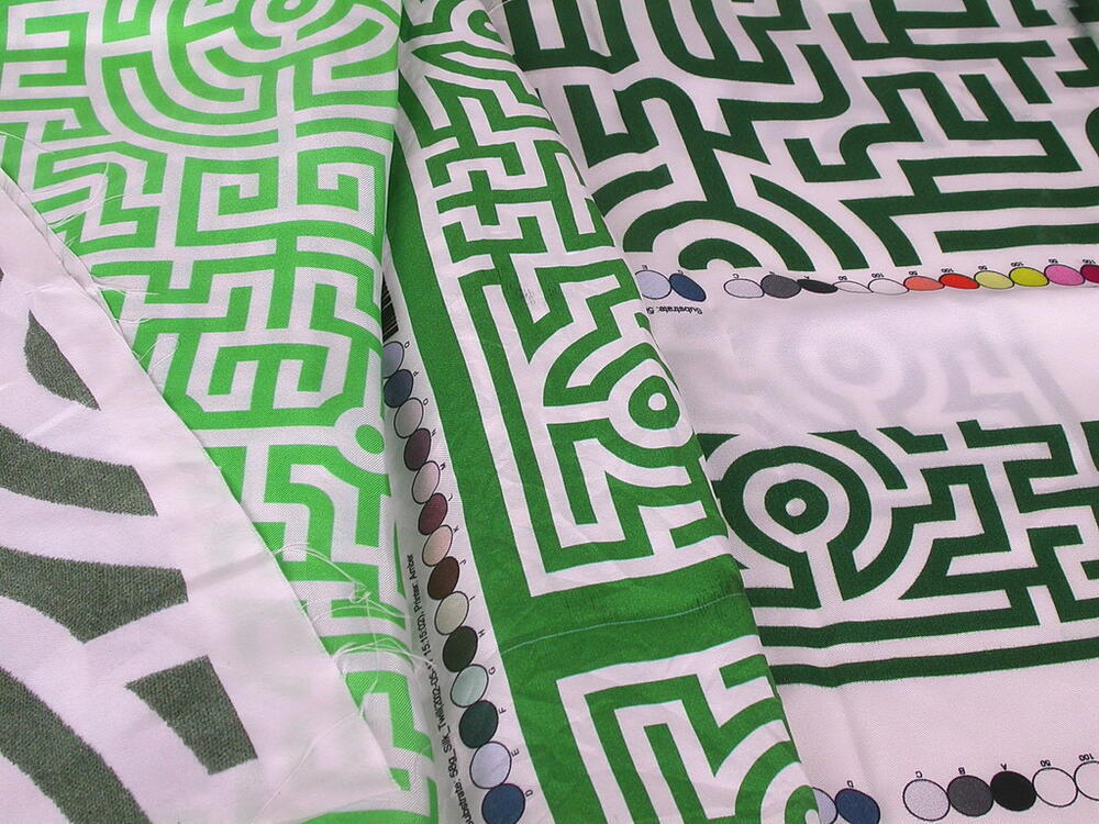 Proefstaal voor sjaal 'Labyrinth'