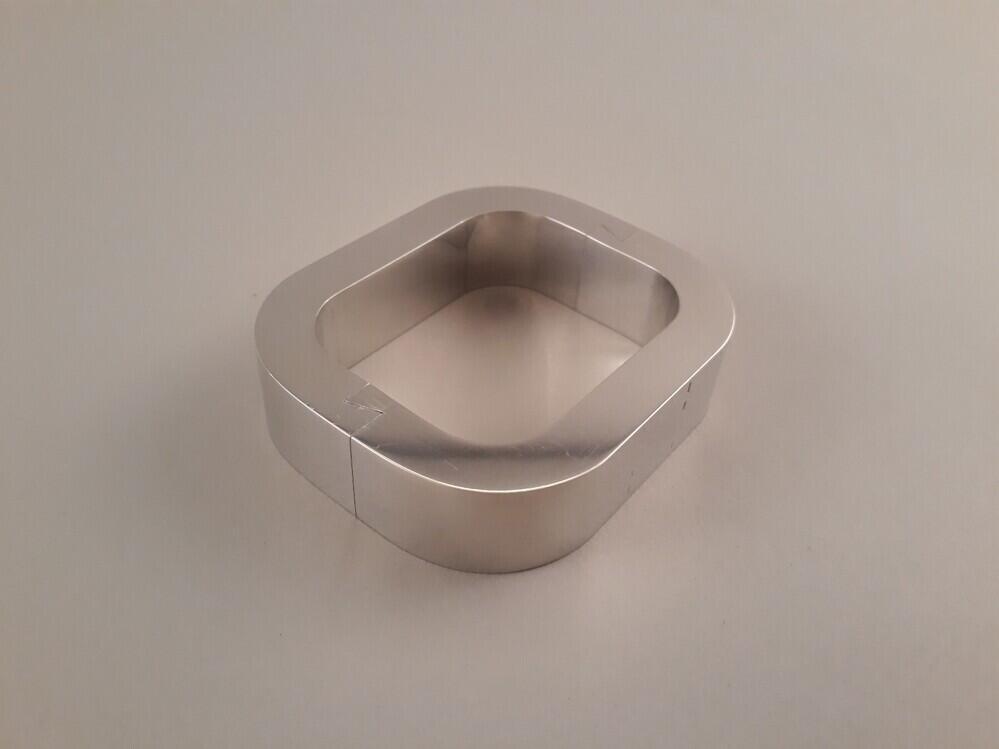 Vierkante draai-armband