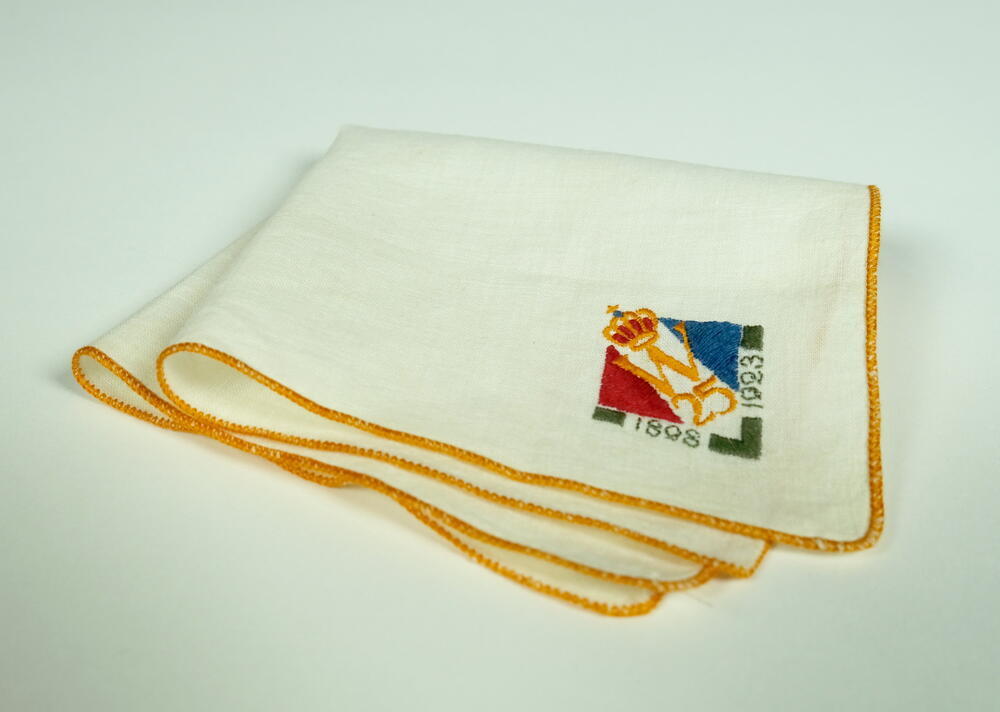 Zakdoekje uitgebracht t.g.v. Wilhelmina 1898-1923