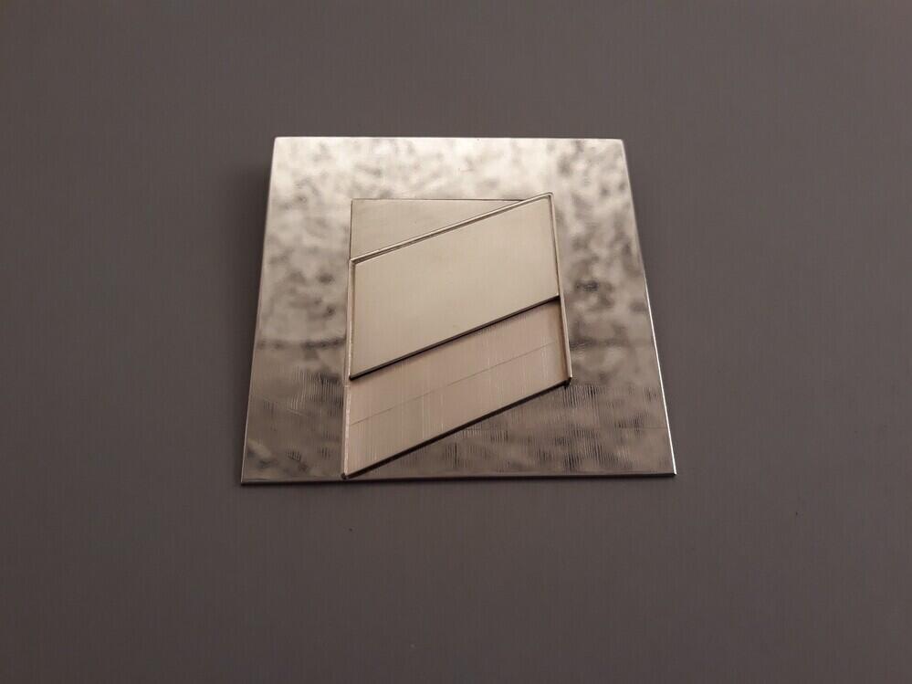 Broche