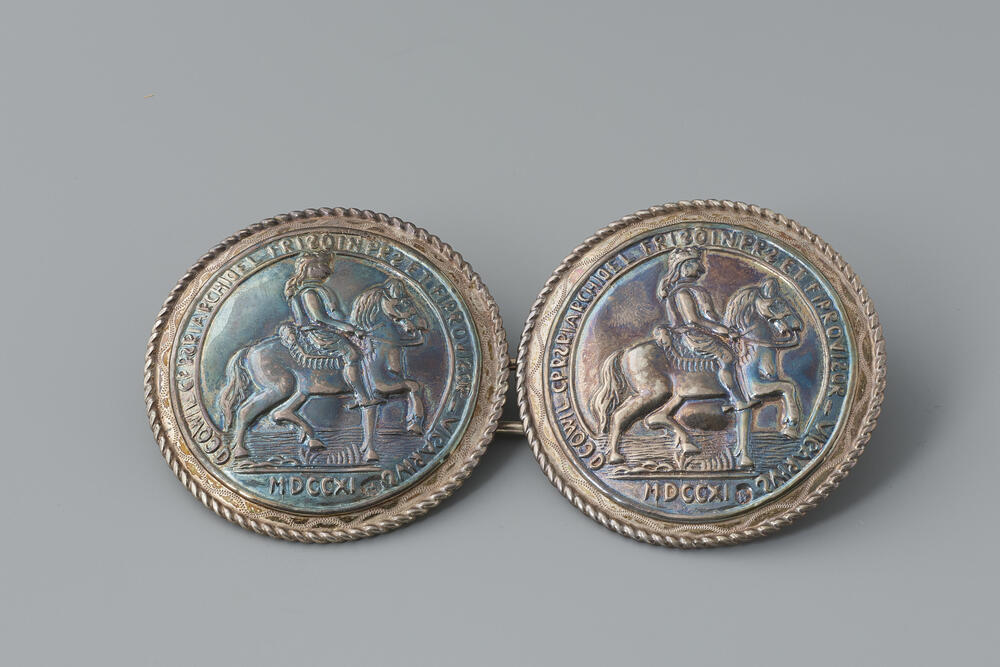 Paar zilveren broekstukken, Axel, 1842