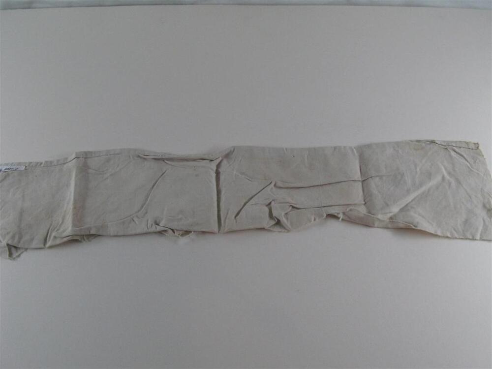 Vondelingenkleding: navelbandje