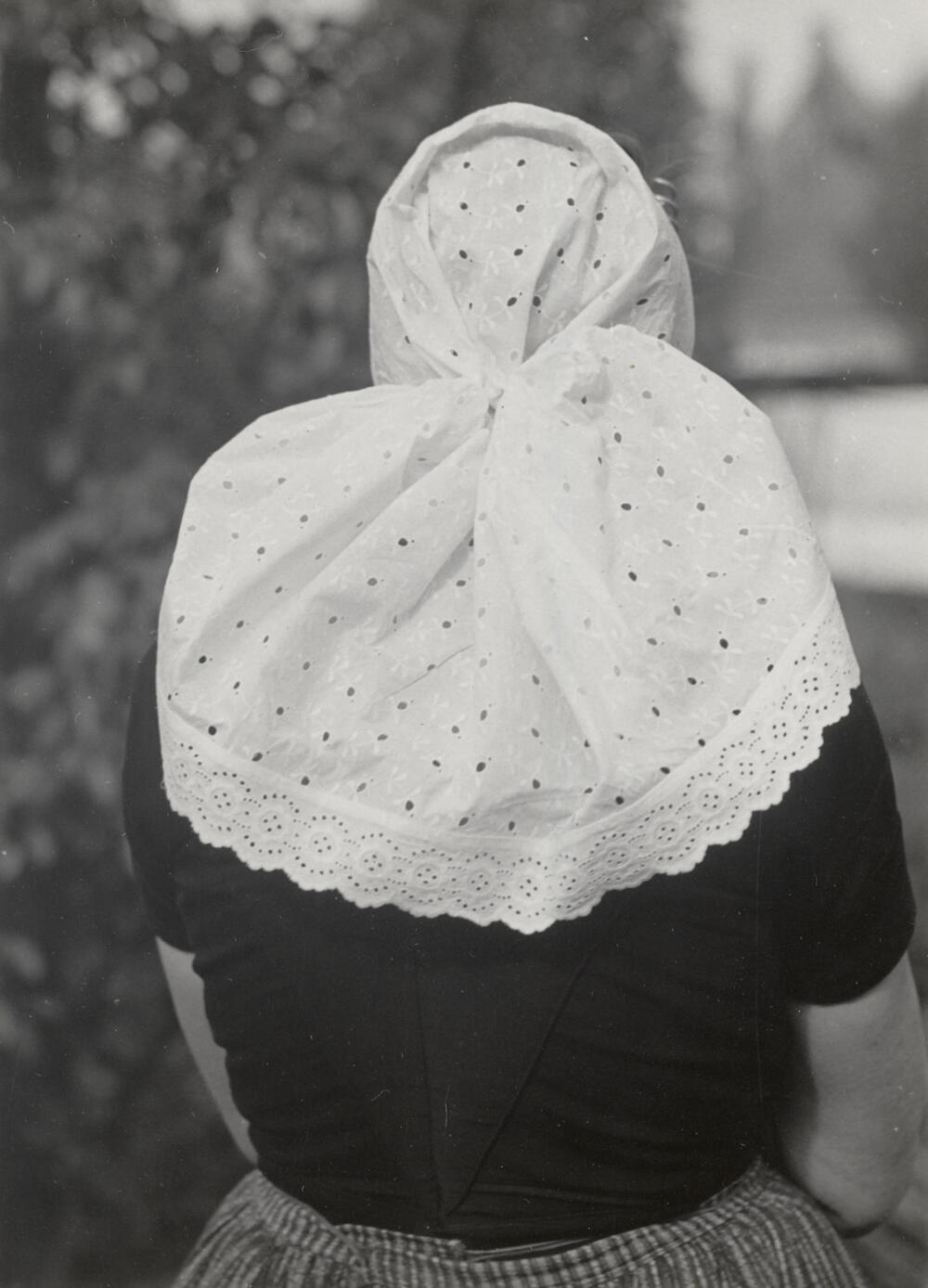 Vrouw uit Veere in Walcherse dracht, 1950
