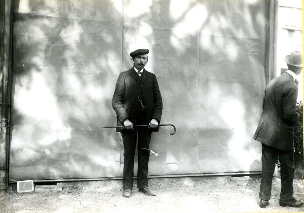 Veekoopman in algemene plattelandskleding, 1913