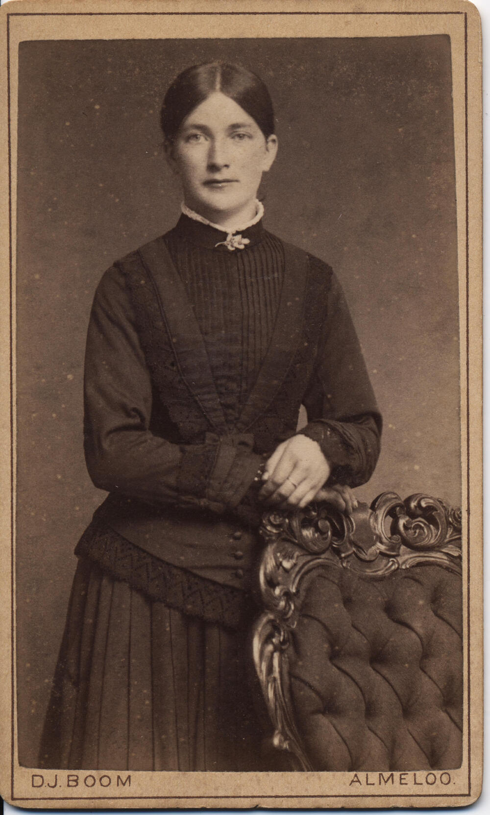 Vrouw in modedracht
