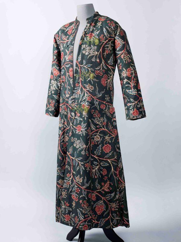 Sitsen japonse rok,cambaymodel, groene grond  met koordvormige bloemranken, gevoerd met Europees…