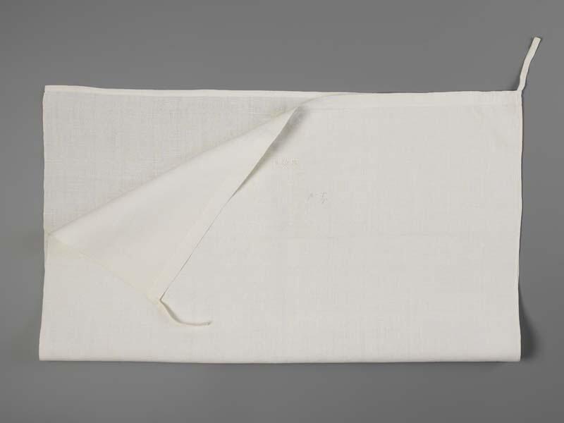 Hindelooper Foarspelder met initialen I A en aan de bovenzijde twee lussen