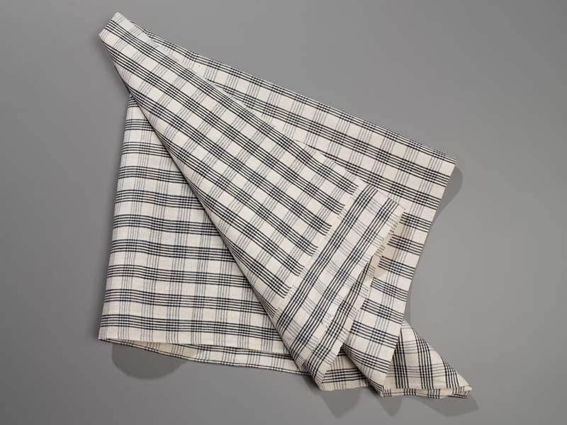 Hindelooper sondook voor de lichte rouw met ingeweven ruit in wit en blauw met initialen I A