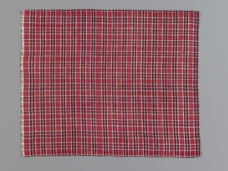 Hindelooper borstlap of foarpeldook van rood, blauw en wit