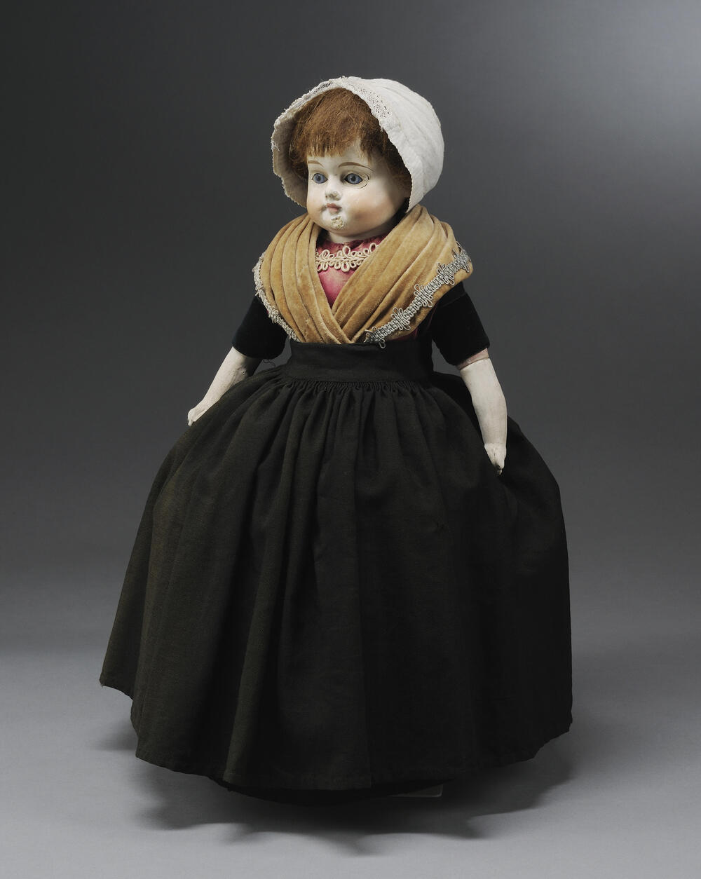 Pop gekleed als een vrouw van Zuid-Beveland, voor 1934