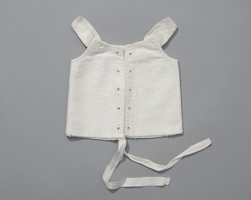 Babylijfje of -korset, voor 1944